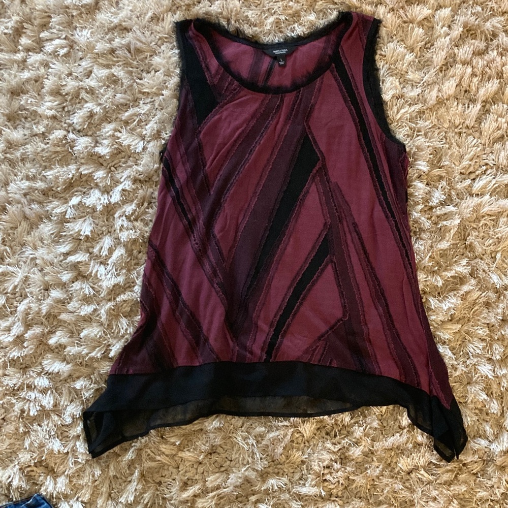 Elegant Burgundy and Black Geometric Tank Top